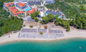 Гостиница Lagomandra Beach Hotel  Лагомандра